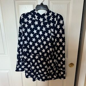 Size XL LuLaRue blue & white shirt. Great for the 4th of July!! Only worn once.